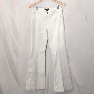White House Black Market white jeans 2S